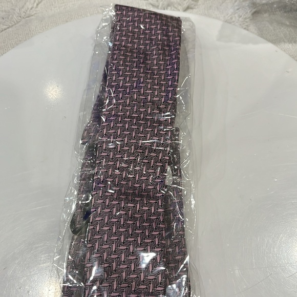 VERSACE COLLECTION MEN’S TIE PINK/BLACK CARAVATTA SAKS BRAND NEW - Picture 5 of 5